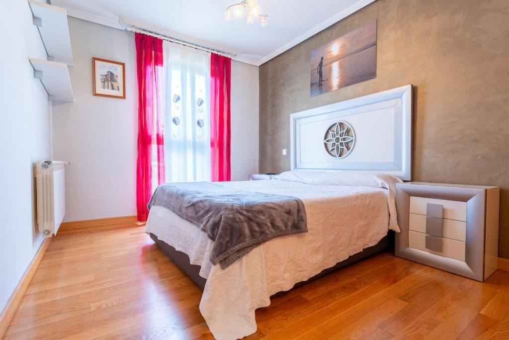 Apartamento En El Corazon De La Ciudad Con Parking サンタンデール エクステリア 写真