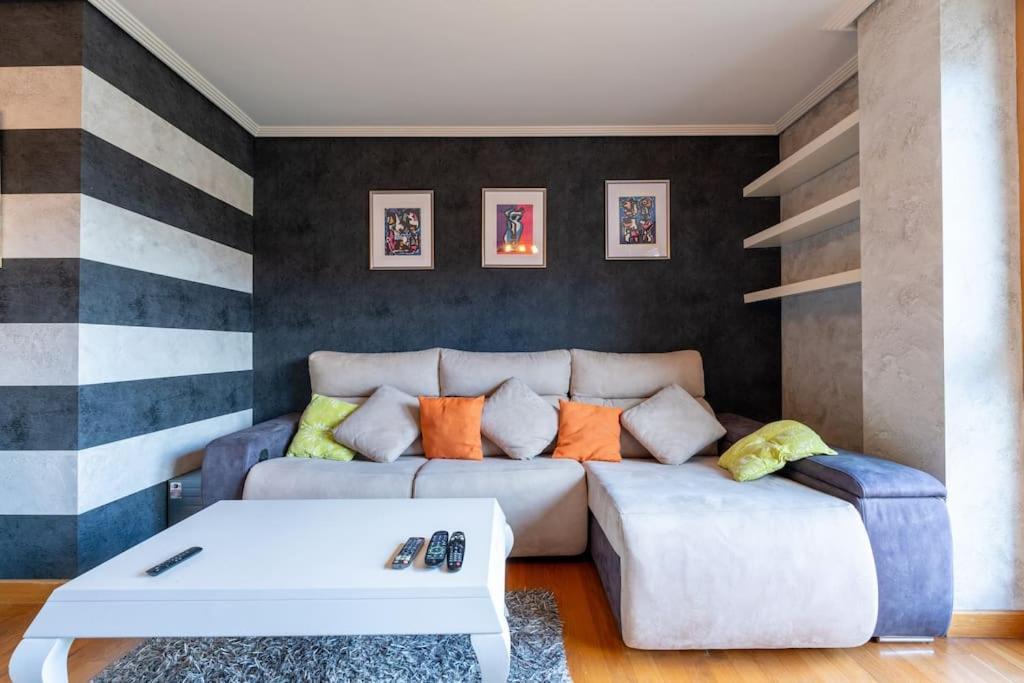 Apartamento En El Corazon De La Ciudad Con Parking サンタンデール エクステリア 写真