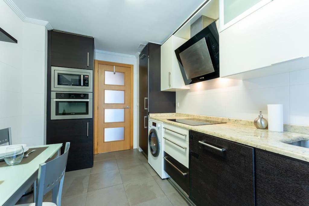 Apartamento En El Corazon De La Ciudad Con Parking サンタンデール エクステリア 写真
