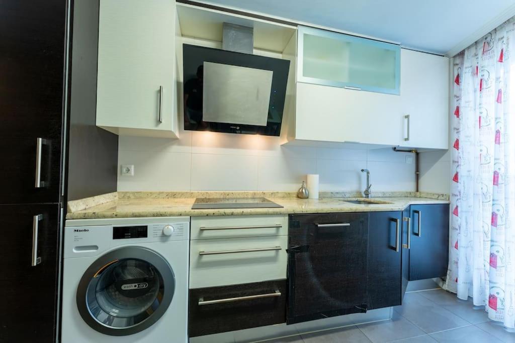 Apartamento En El Corazon De La Ciudad Con Parking サンタンデール エクステリア 写真